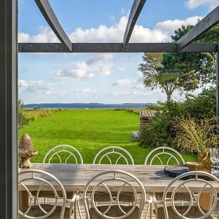 Feriehus Stunning In With Wifi And 3 Bedrooms 2 *
